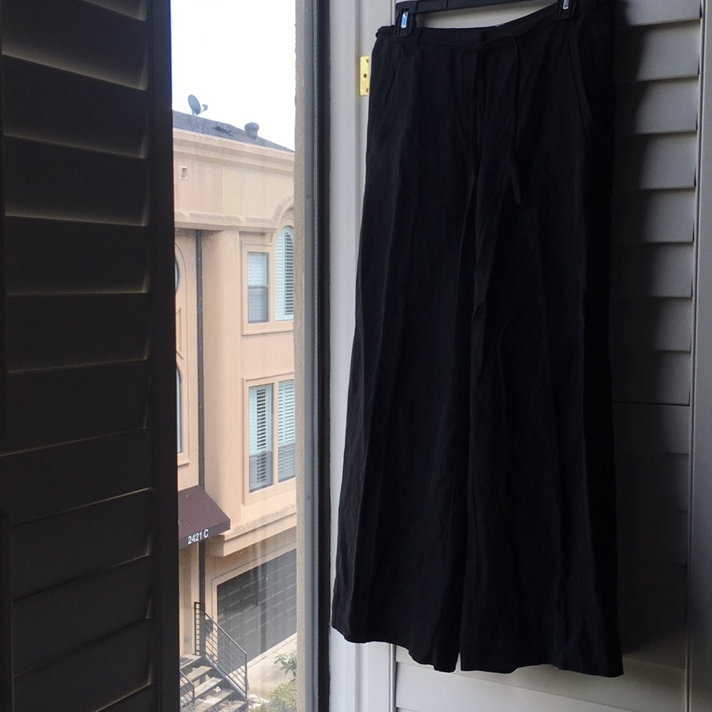 Black soft silk linen wide leg Kensie pants